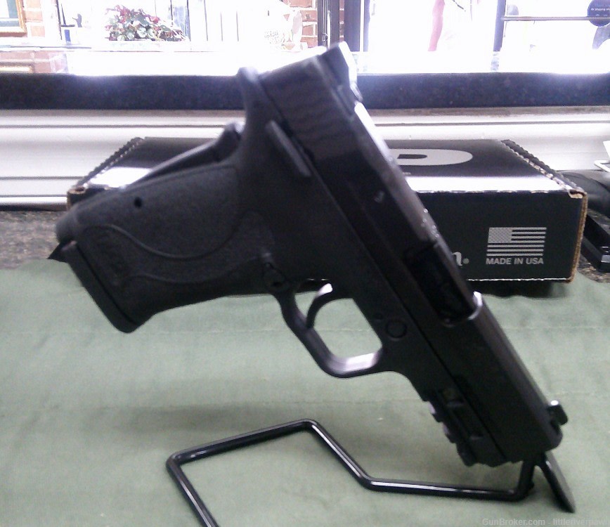 Smith & Wesson M&P2 Shield EZ 9mm Semi Auto Pistol-img-6