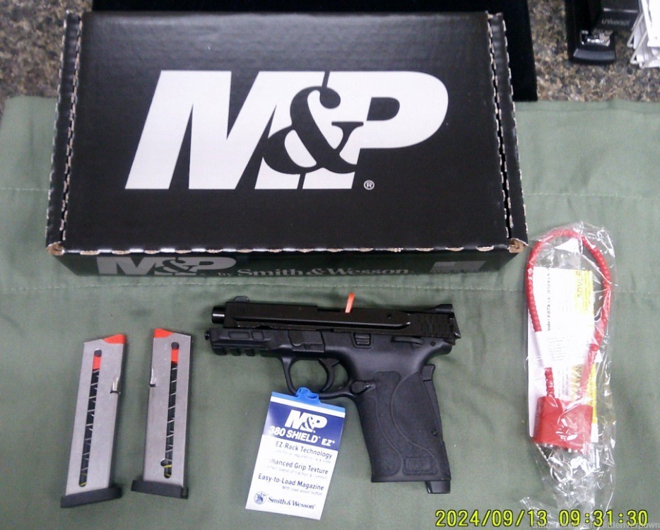 Smith & Wesson M&P2 Shield EZ .380ACP Semi Auto Pistol-img-0