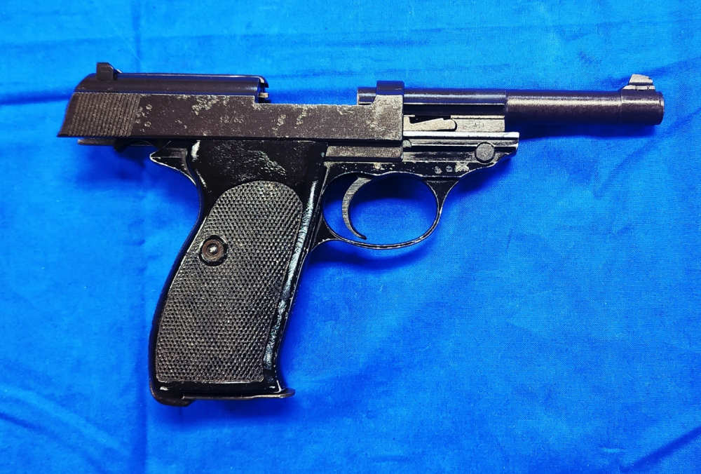 1963 WALTHER P1 9MM 5" BLACK BAKELITE GRIPS, COLD WAR CLASSIC, C&R OK!-img-2