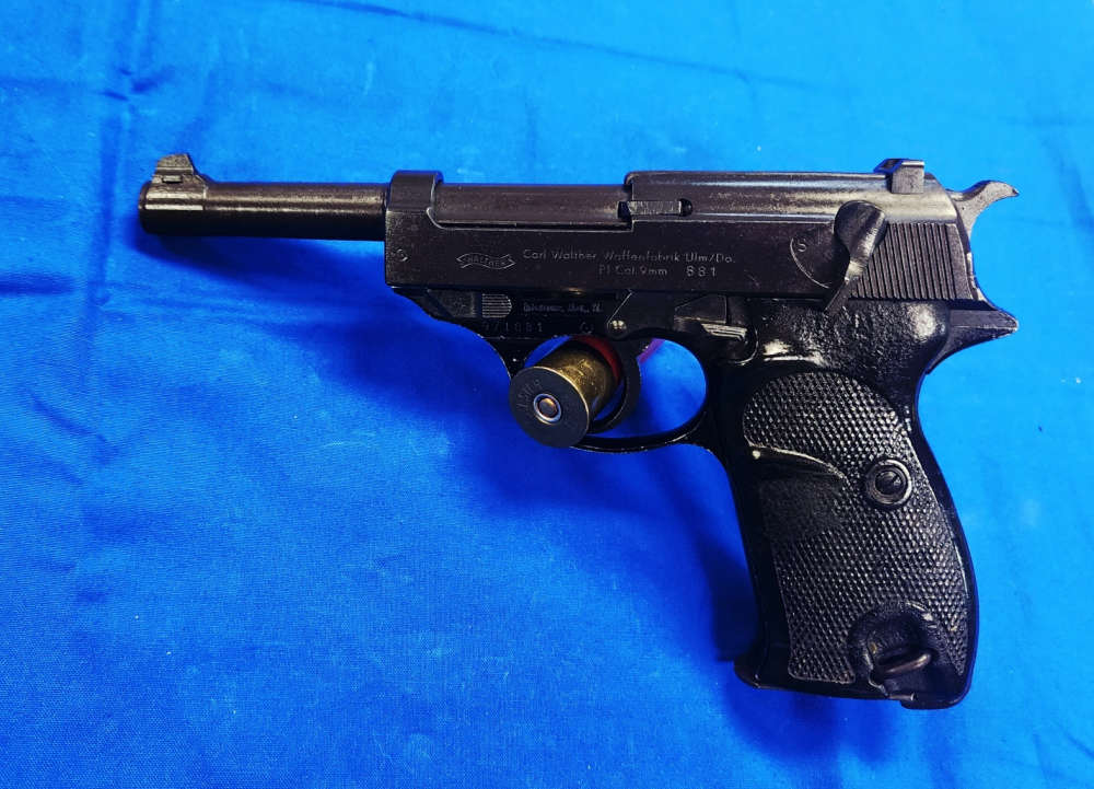 1963 WALTHER P1 9MM 5" BLACK BAKELITE GRIPS, COLD WAR CLASSIC, C&R OK!-img-1