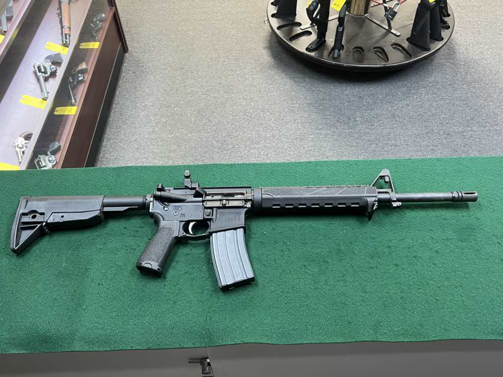 Springfield Saint 16" Barrel 5.56 W/ One Mag & Factory Case-img-0