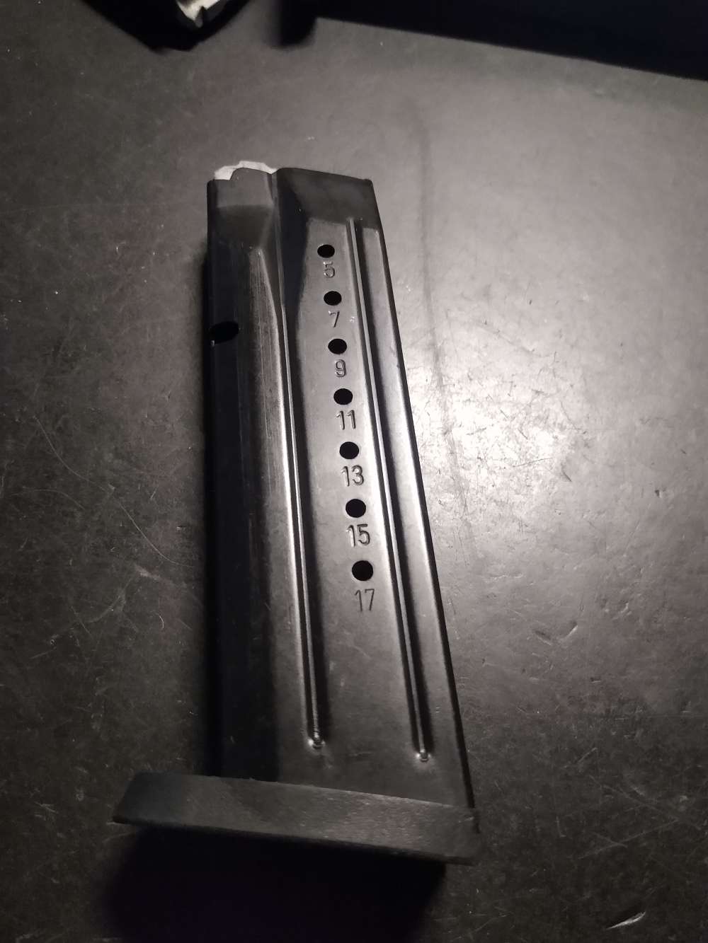 SMITH & WESSON M&P9 9MM 17 RD MAGAZINE-img-4