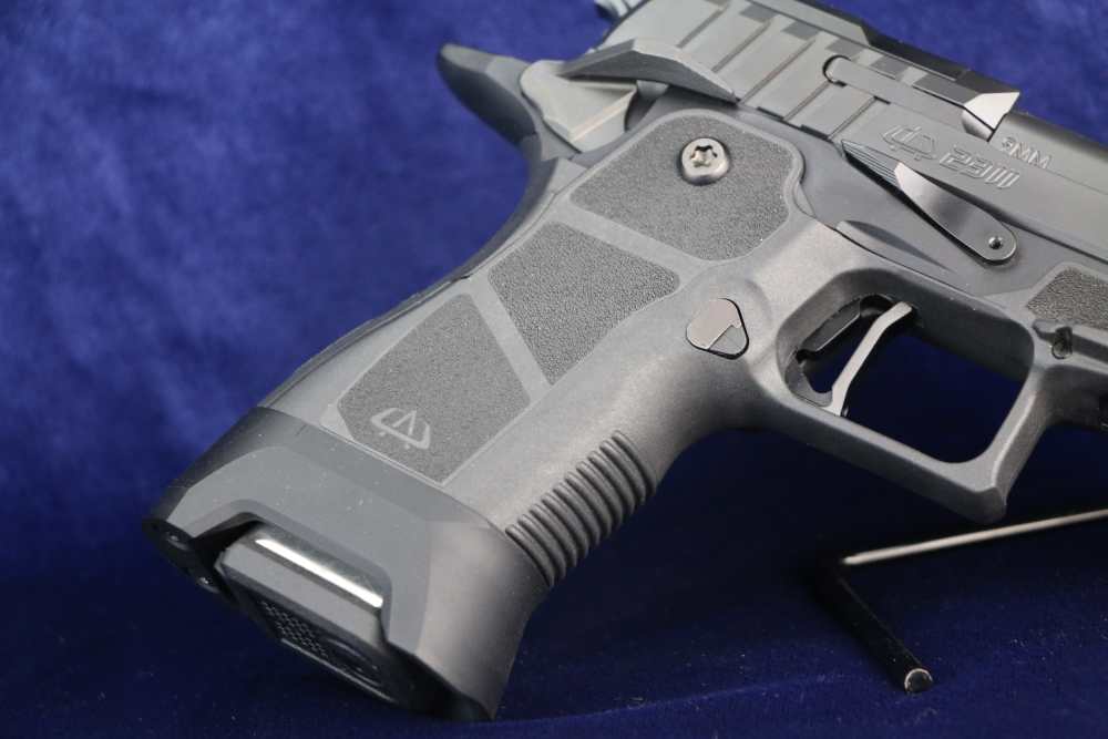 OA DEFENSE 2311 OA2311FLSZKITBLKSTD17, 9mm, 5", P320 17 Rd Mags, NIB-img-10
