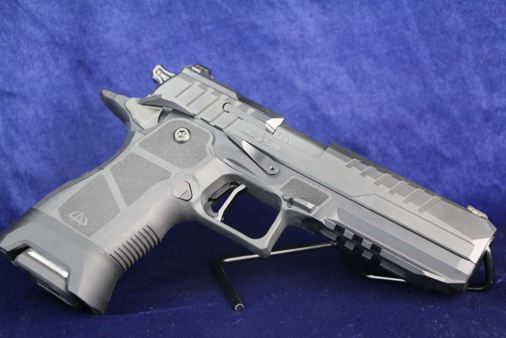 OA DEFENSE 2311 OA2311FLSZKITBLKSTD17, 9mm, 5", P320 17 Rd Mags, NIB-img-6
