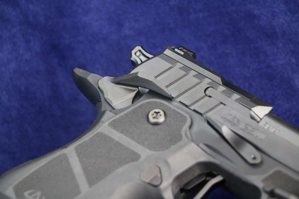 OA DEFENSE 2311 OA2311FLSZKITBLKSTD17, 9mm, 5", P320 17 Rd Mags, NIB-img-9