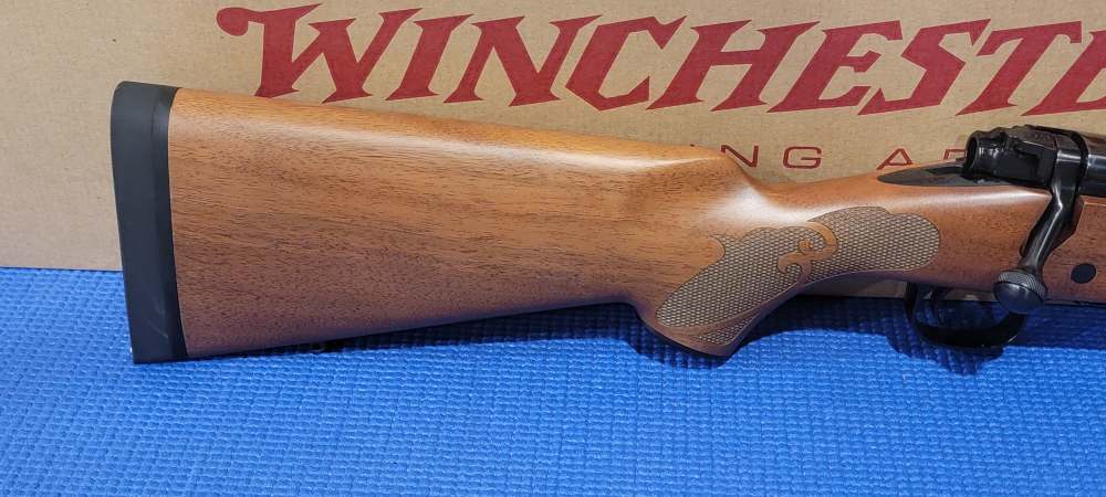 Winchester Model 70 Featherweight 30-06 22" Barrel-img-1
