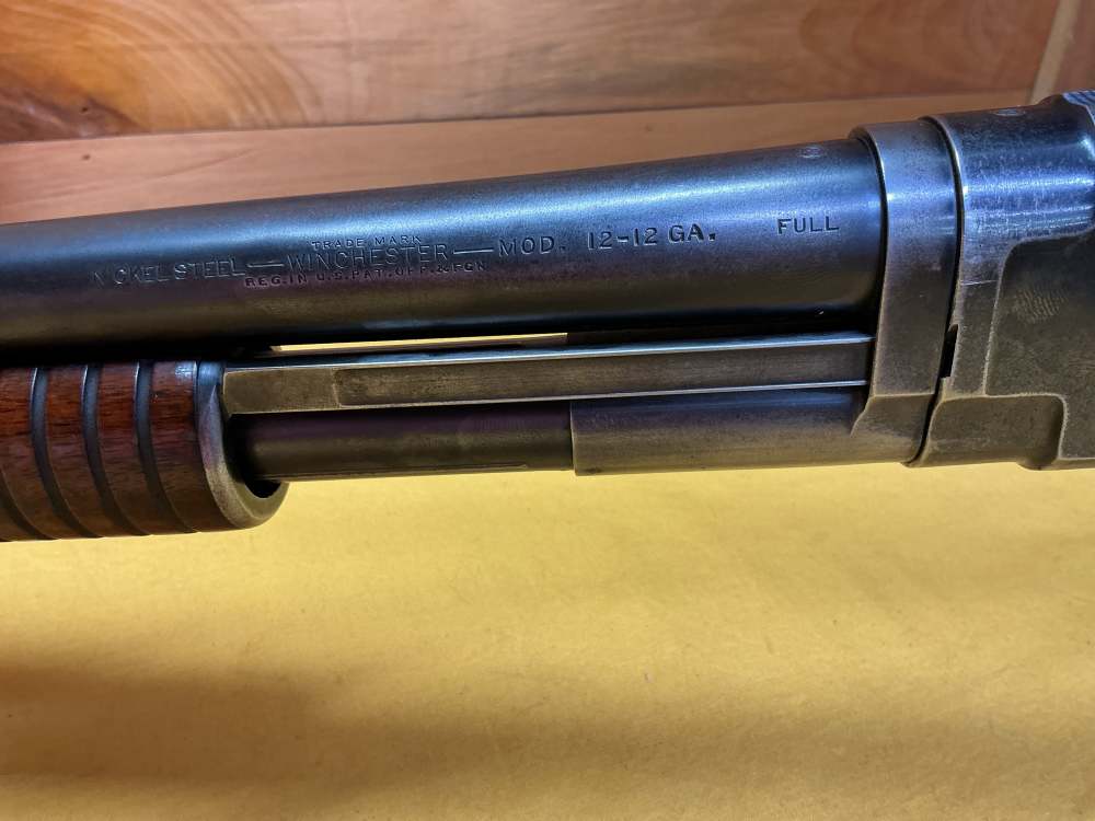 WINCHESTER MODEL-12 PUMP ACTION SHOTGUN 12 GAUGE.-img-1