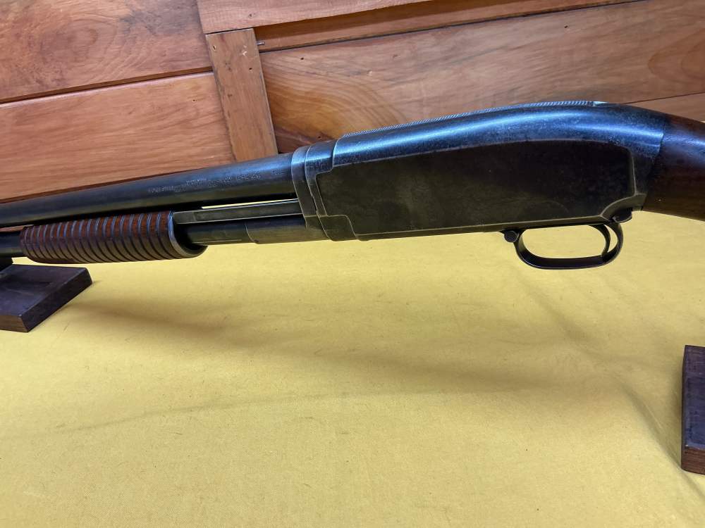 WINCHESTER MODEL-12 PUMP ACTION SHOTGUN 12 GAUGE.-img-3