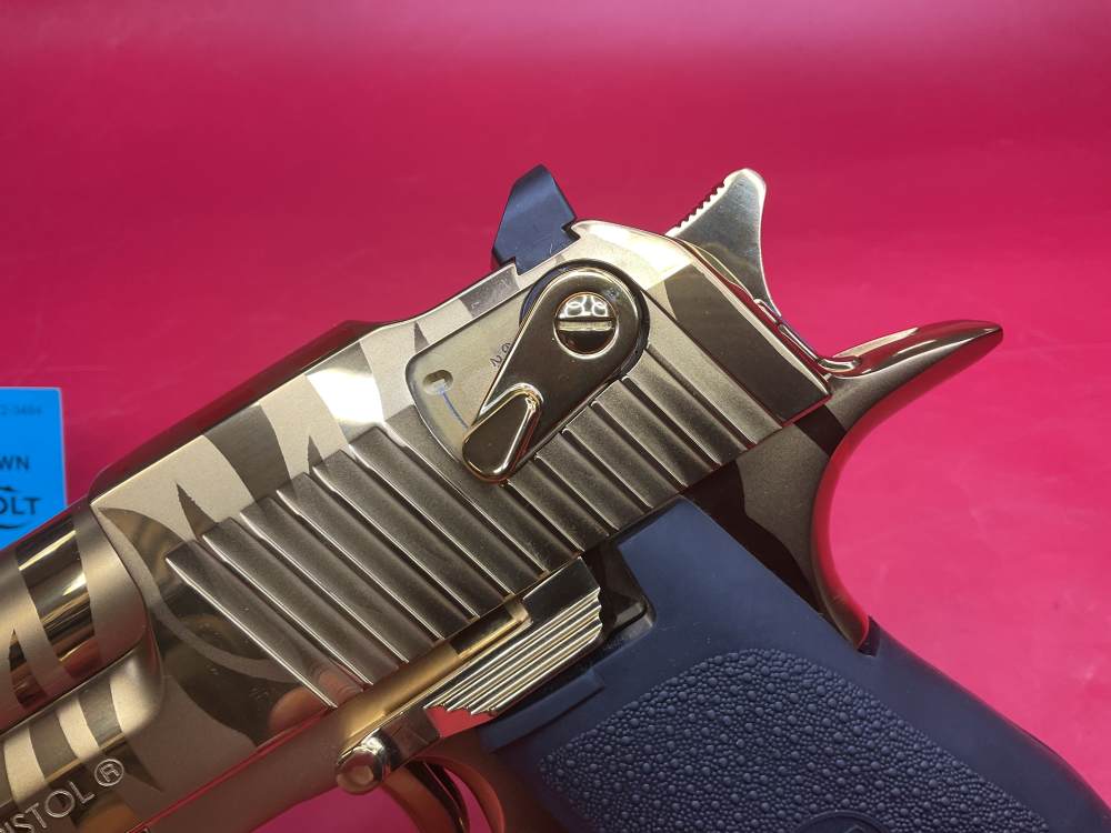Magnum Research Desert Eagle Mark XIX L6 44 Mag Gold Tiger Stripes 6"-img-3