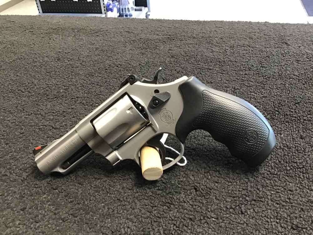 SMITH & WESSON 66 357MAG-img-0