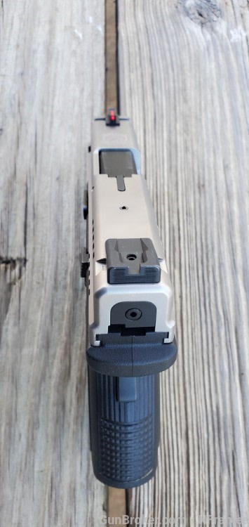 Springfield Armory XD9 sub compact stainless bi tone. Custom sights.-img-4