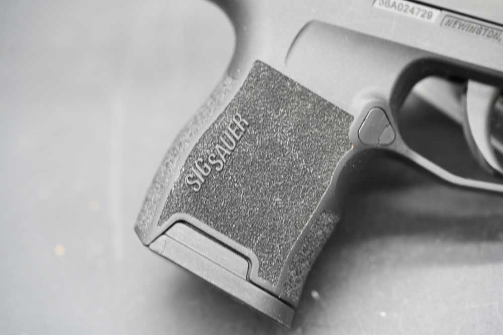 Sig Sauer P365 9mm Micro Compact Pistol w/ 4 Magazines & Case-img-2