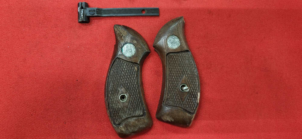 Smith & Wesson 22Lr Revolver Parts. Cylinder, Barrel, Misc. Internals-img-12