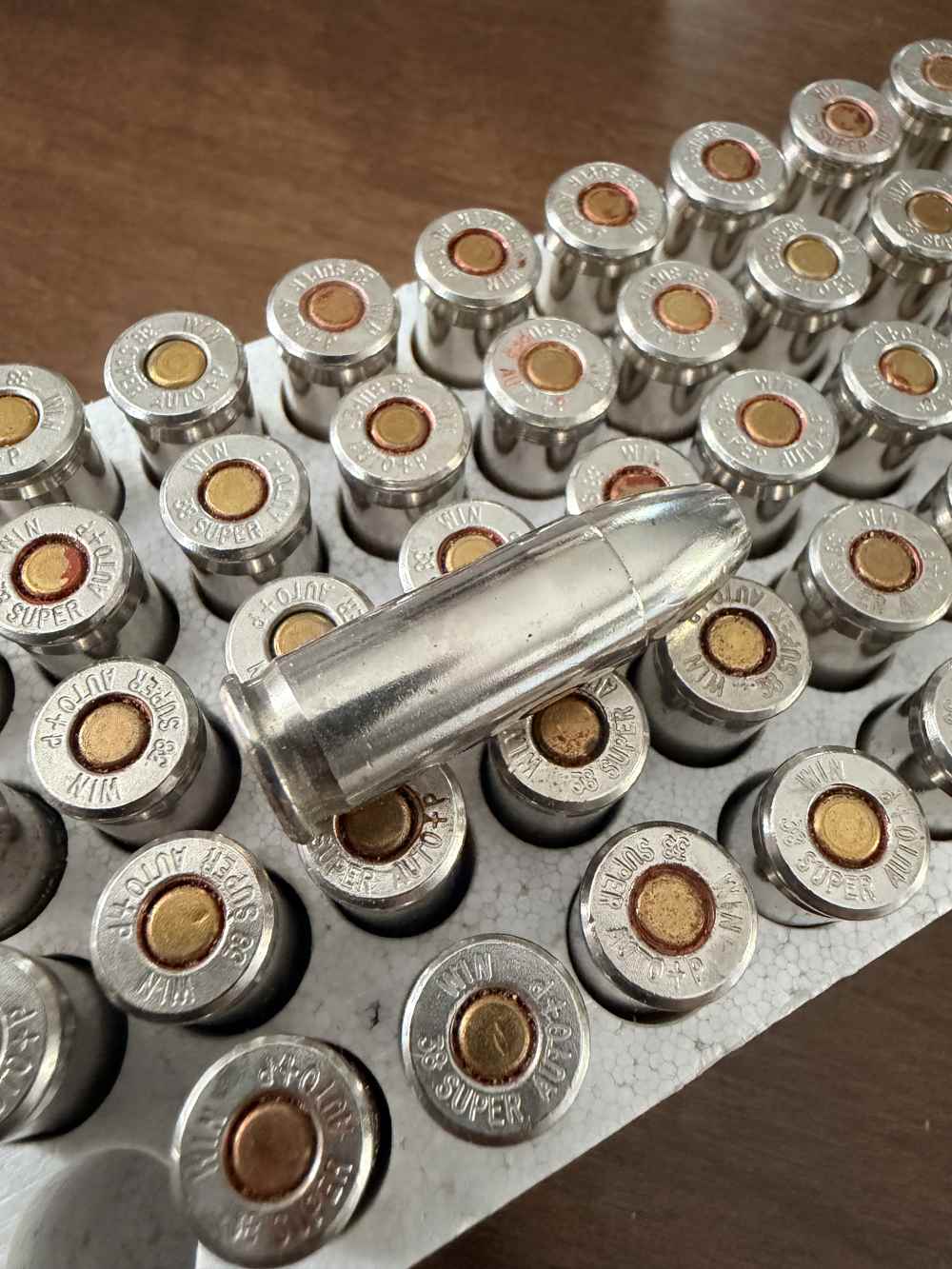 Winchester 38 Super Auto +P 125 grain Silvertip Hollowpoints -img-2