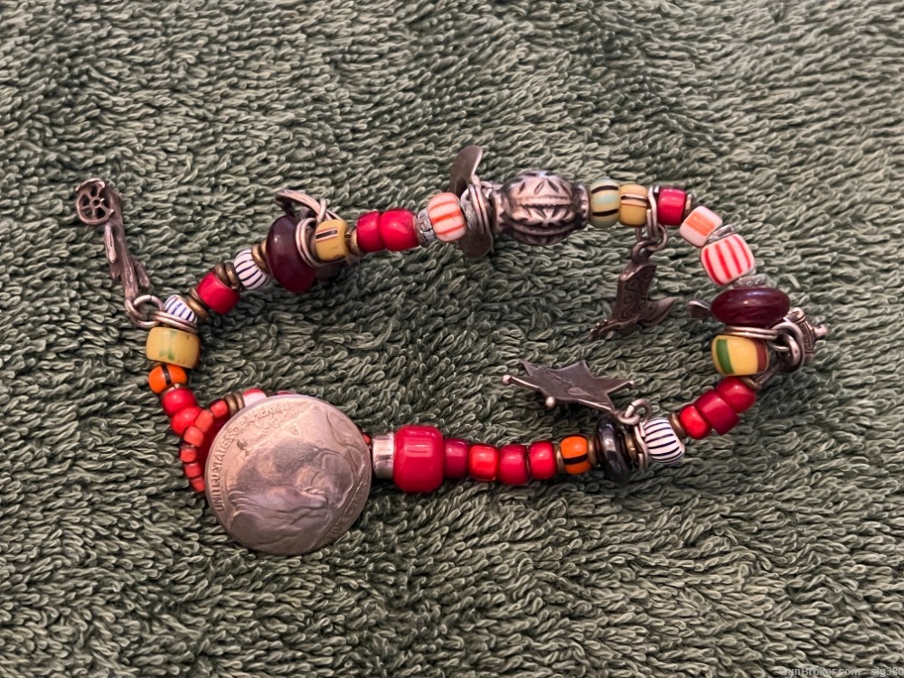 VINTAGE NATIVE AMERICAN BEADED WESTERN STERLING SILVER CHARM BRACELET-img-11