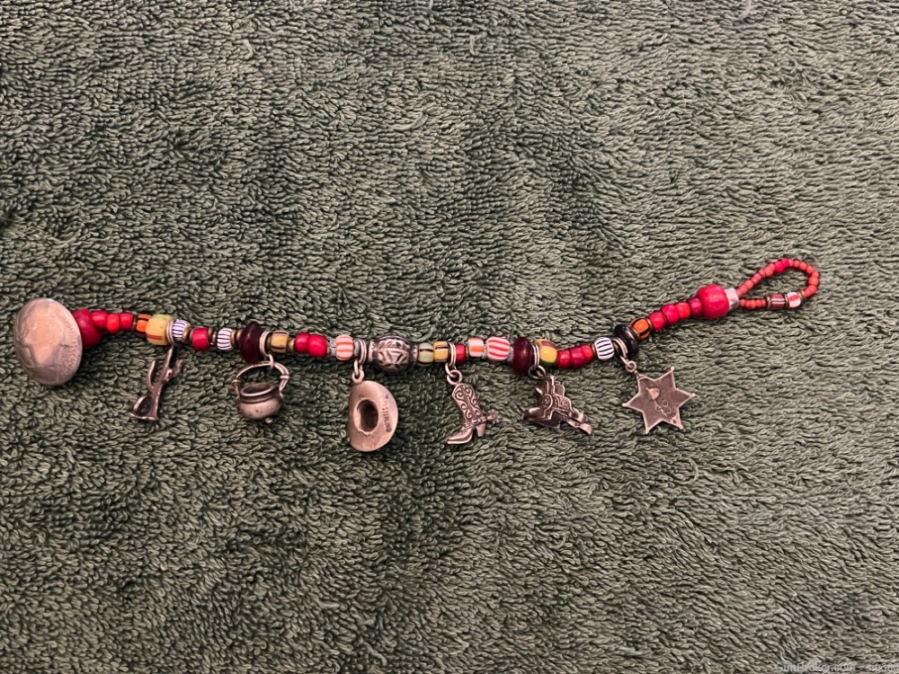 VINTAGE NATIVE AMERICAN BEADED WESTERN STERLING SILVER CHARM BRACELET-img-2