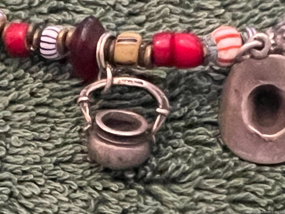 VINTAGE NATIVE AMERICAN BEADED WESTERN STERLING SILVER CHARM BRACELET-img-7