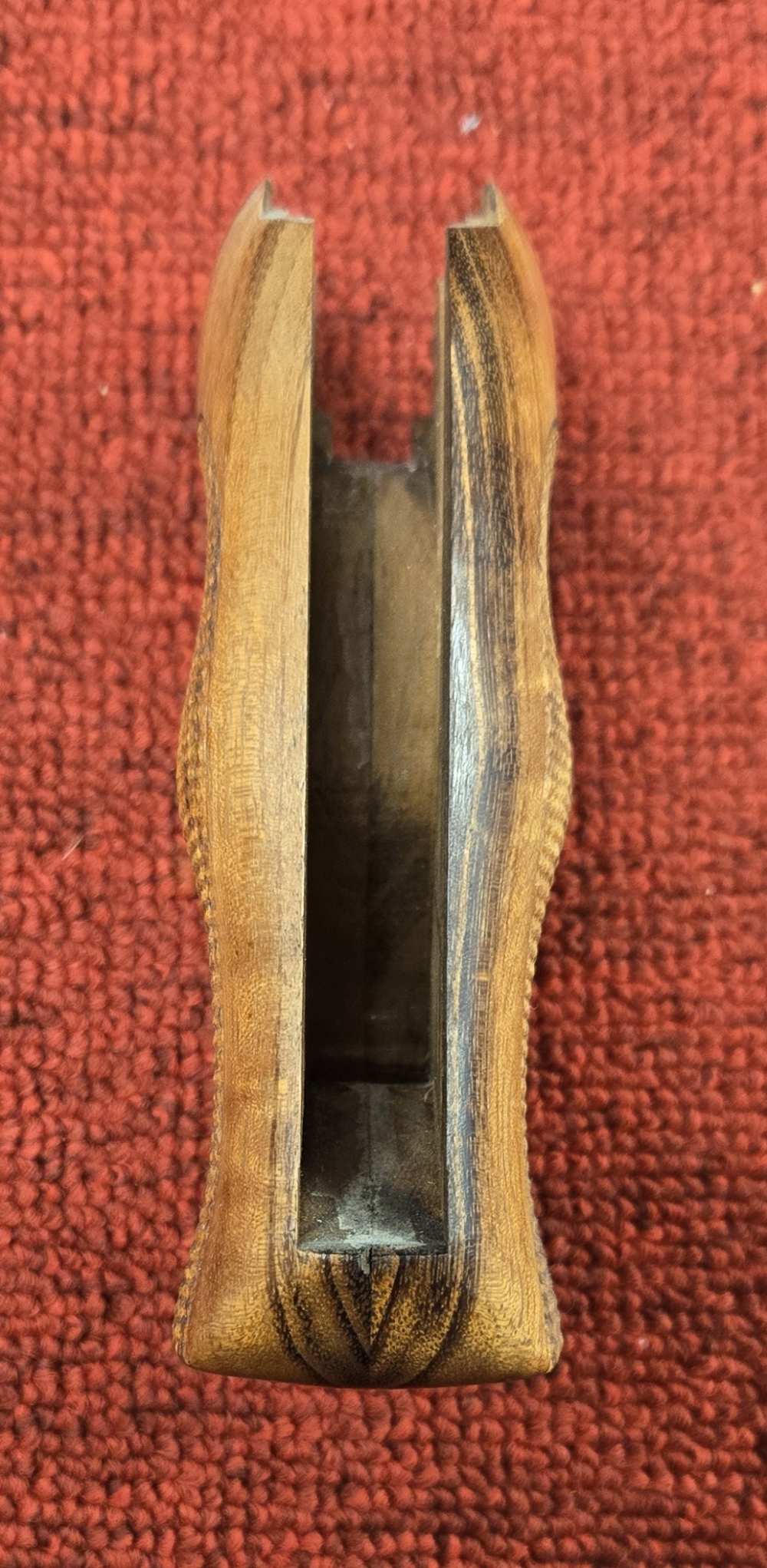 Hogue Ruger SBH Square Trigger Guard Grips Goncalo Alves 2606LM42010SN*N-img-4