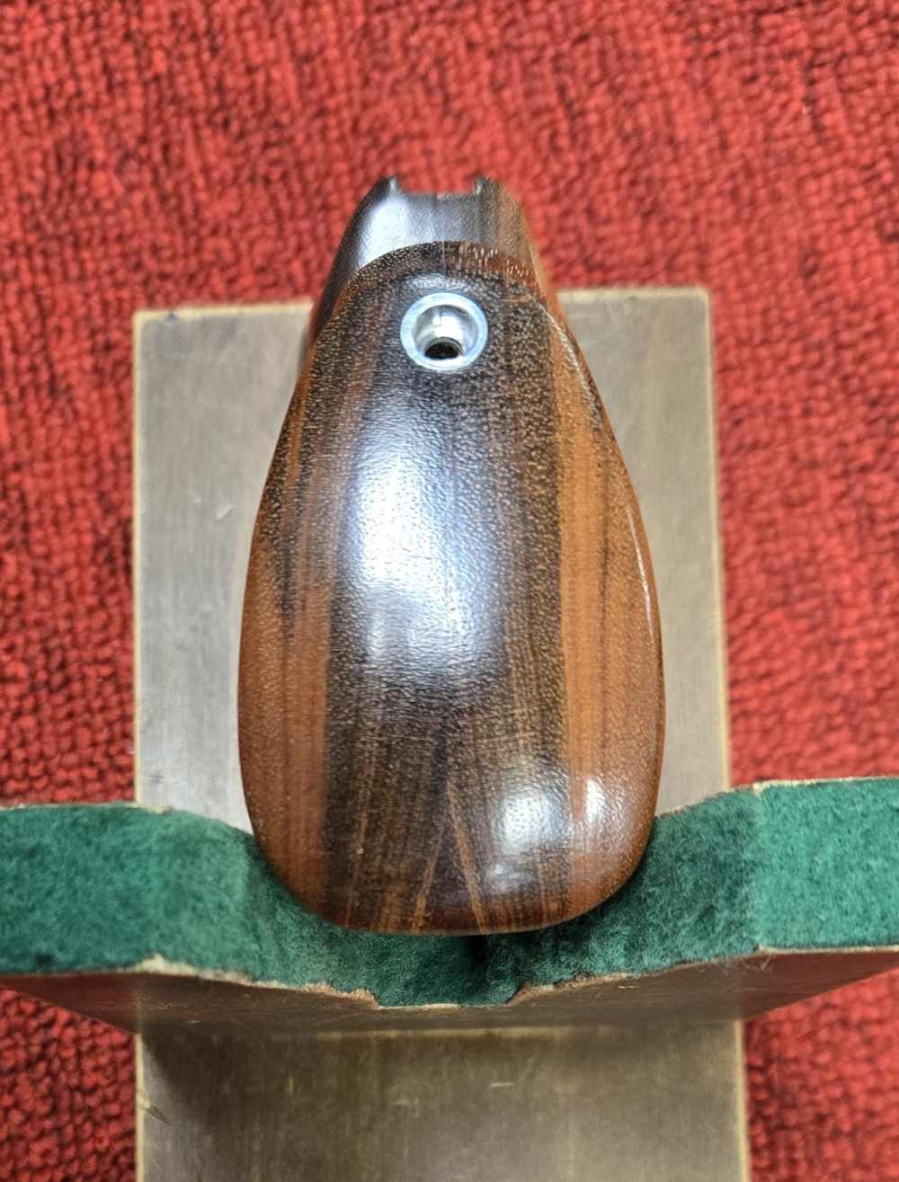 Hogue Ruger SBH Square Trigger Guard Grips Goncalo Alves 2606LM42003SN*N-img-5
