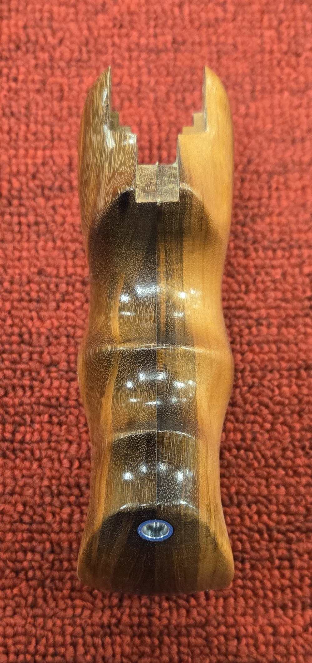 Hogue Ruger SBH Square Trigger Guard Grips Goncalo Alves 2606LM42003SN*N-img-2