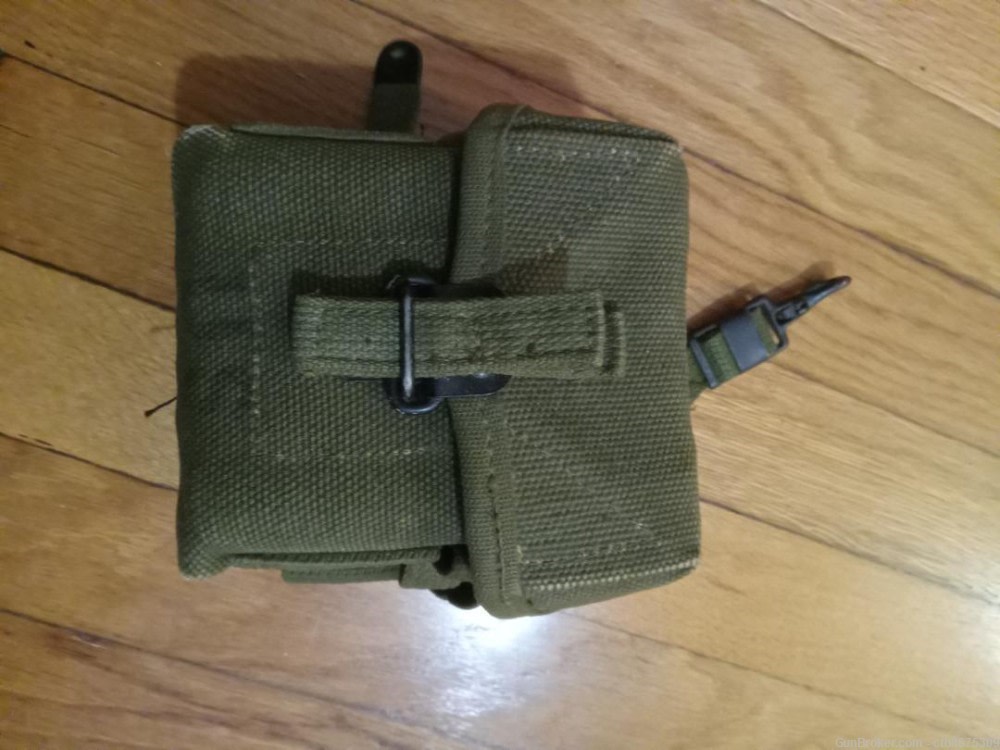 4 Colt .223 AR-15 Magazines with Pouch-img-2