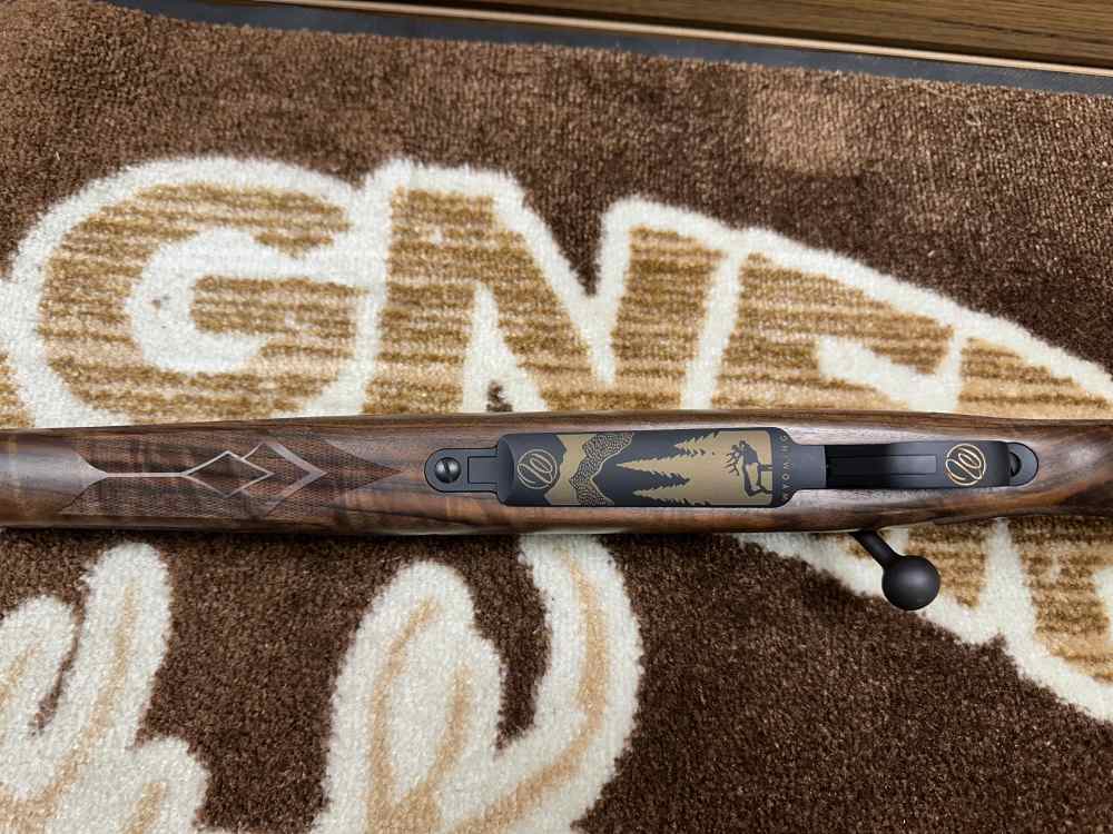 Weatherby Mark V Wyoming BRONZE Commemorative Rifle-img-3