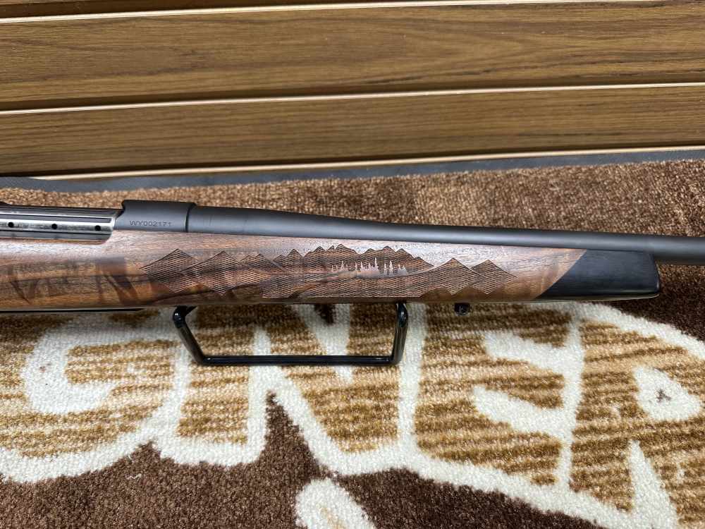 Weatherby Mark V Wyoming BRONZE Commemorative Rifle-img-2