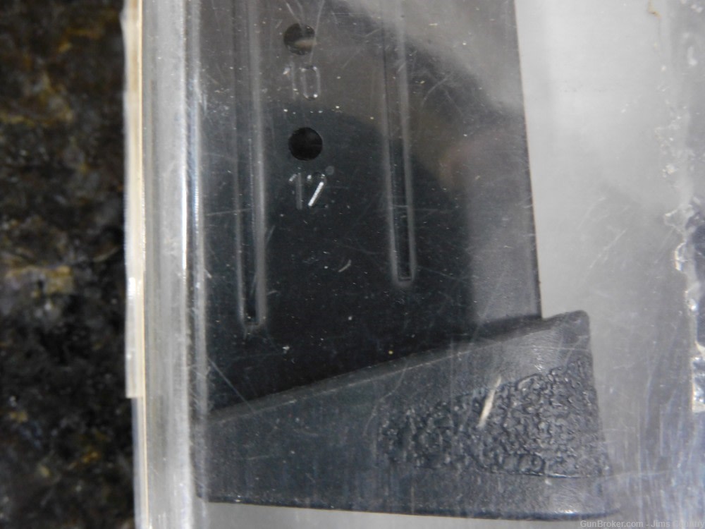 Smith & Wesson  M&P 9 Compact 9mm 12 Round Magazine-img-3