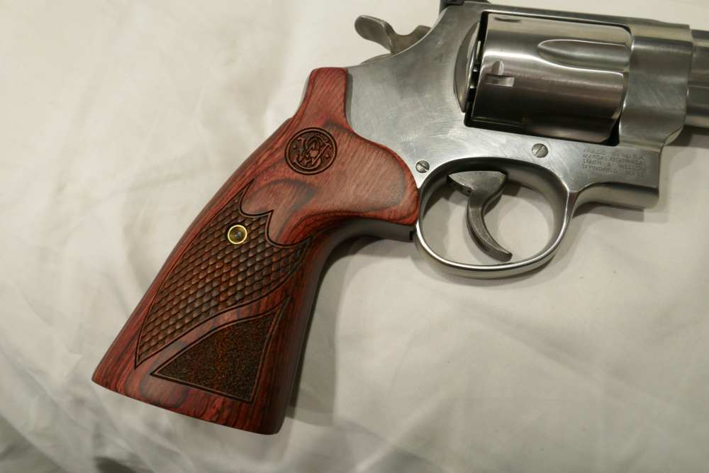 S&W 629 Deluxe Revolver 44 Mag 6 rd 6.5" Wood Grips 150714-img-1
