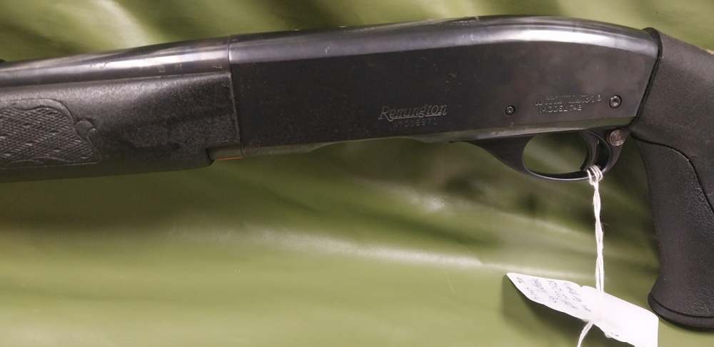 Remington 742 30-06. parts gun barrel is shot, sold as is.-img-2