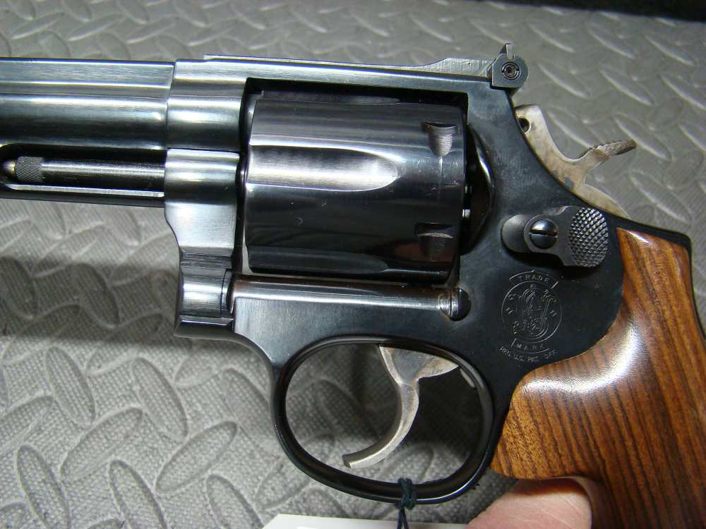 Smith & Wesson 586-2 357 mag-img-11