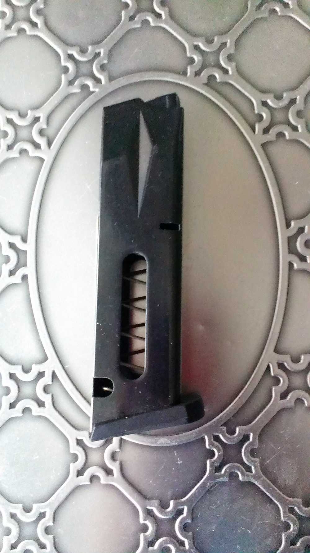 Beretta 92 Magazine 9mm 15-Round Excellent-img-0