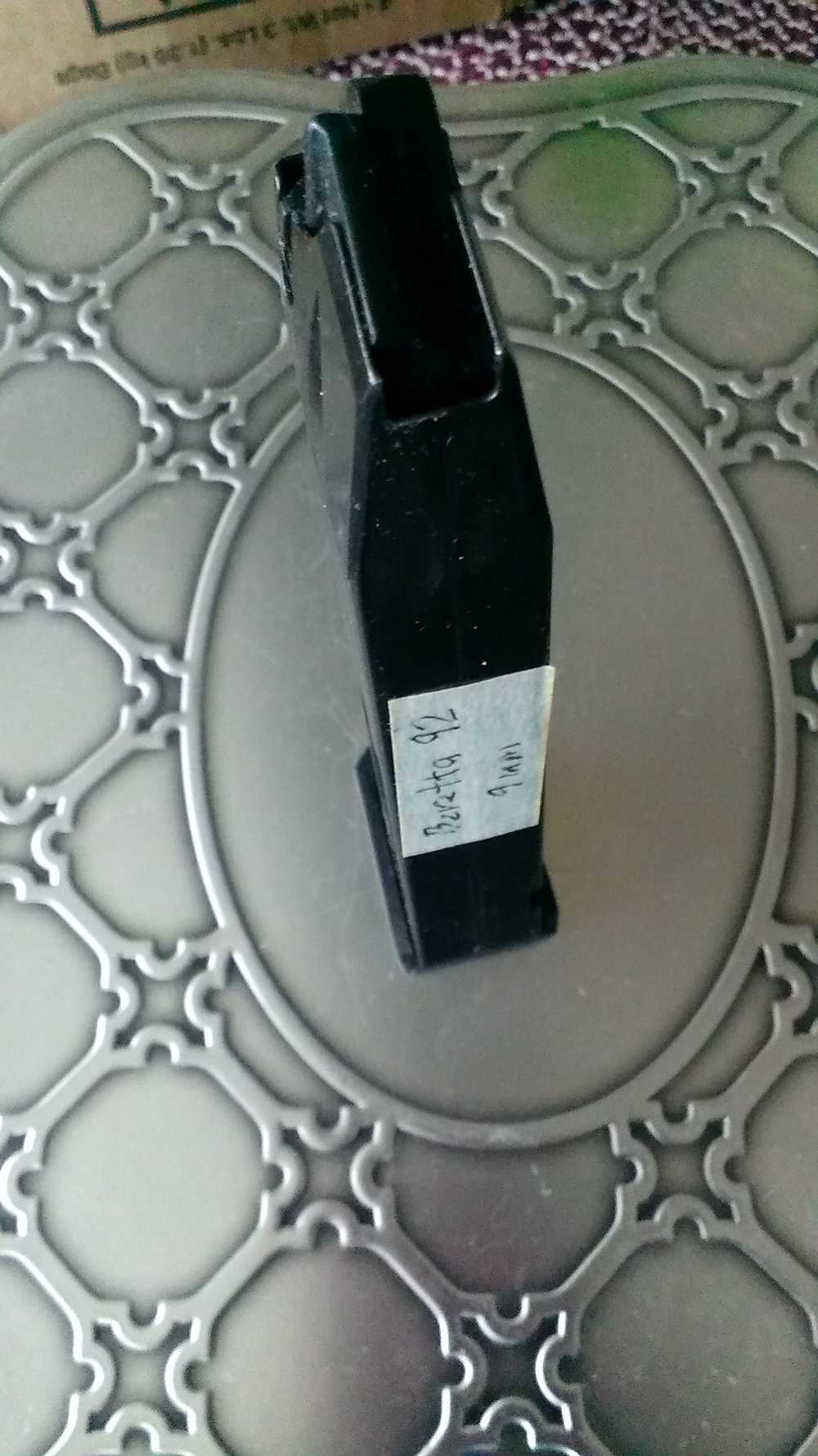 Beretta 92 Magazine 9mm 15-Round Excellent-img-1