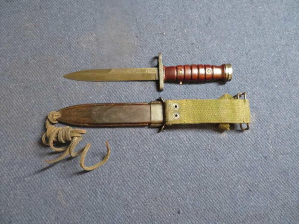 DUTCH M4 BAYONET w/ ORIGINAL SCABBARD FOR M1 CARBINE HORSTER (RARE)-img-2