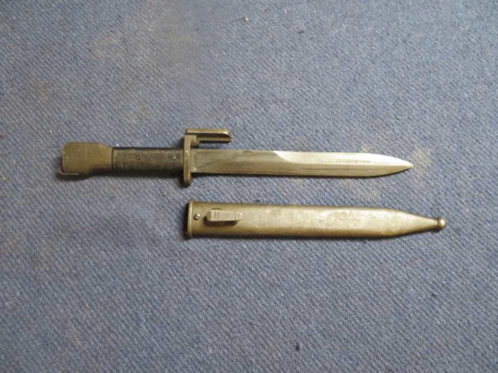 ARGENTINE FN FAL L1A1 TYPE A BAYONET w/ ORIGINAL SCABBARD (VERY NICE)-img-0
