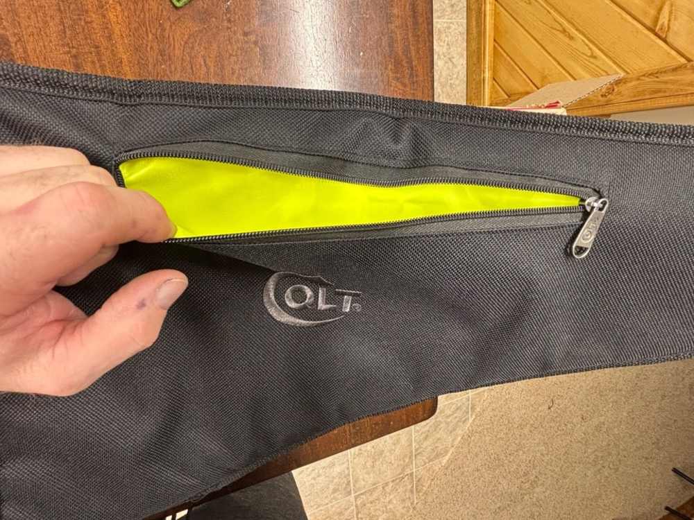 COLT Embroided Soft Rifle Case 40” Black-img-3