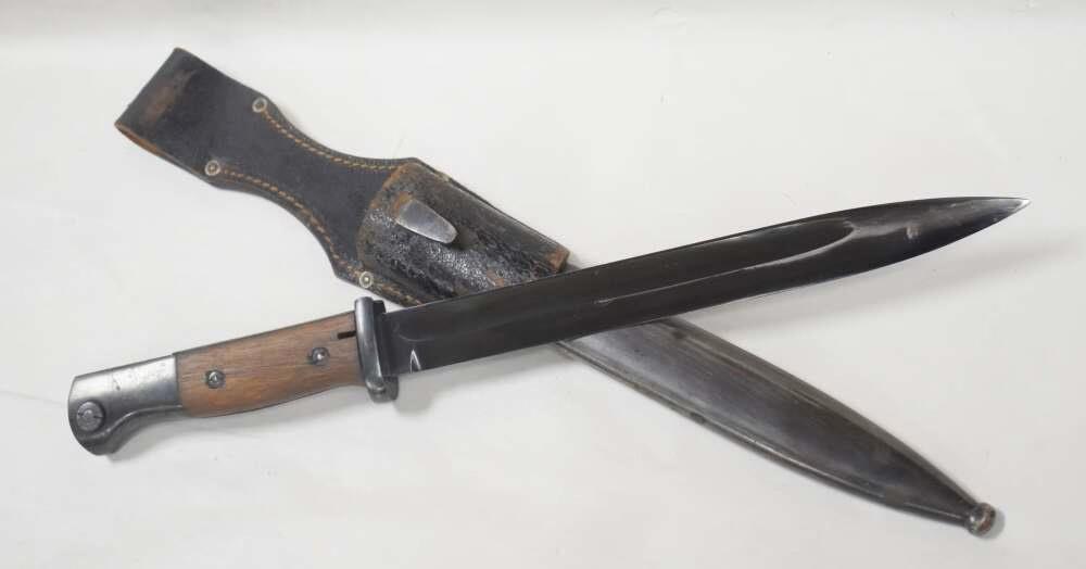 GERMAN WWII 98K BAYONET w/ SCABBARD & FROG CLEMEN & JUNG PRIVATE PURCHASE-img-2
