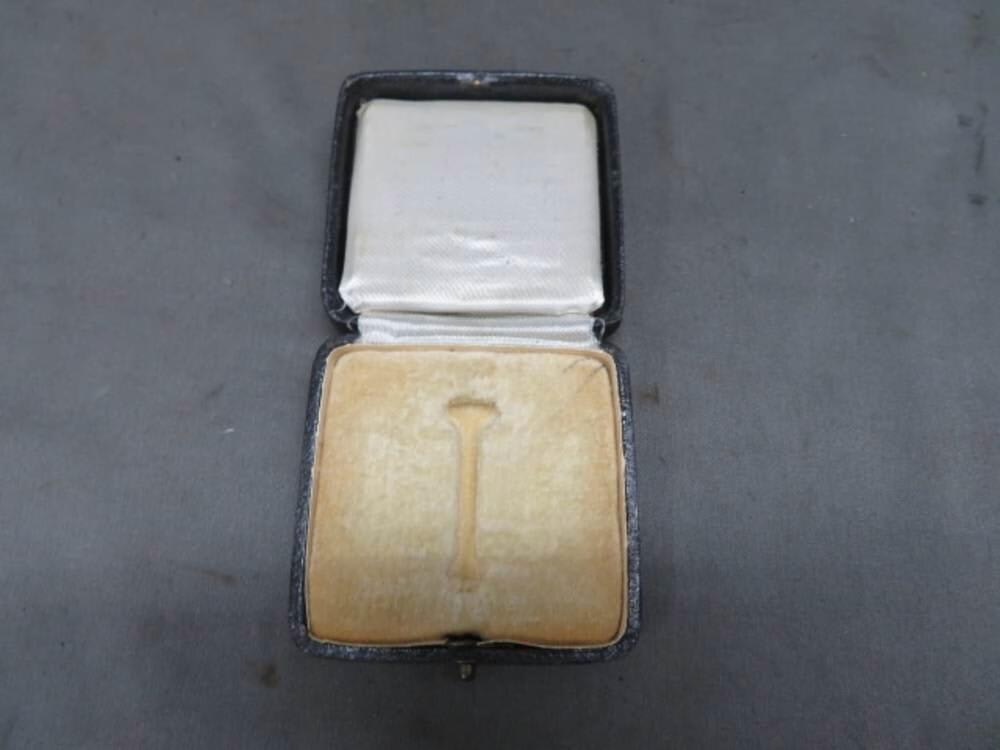 GERMAN WWII IRON CROSS 1ST CLASS W/ CASE MARKED “L/17”-img-2