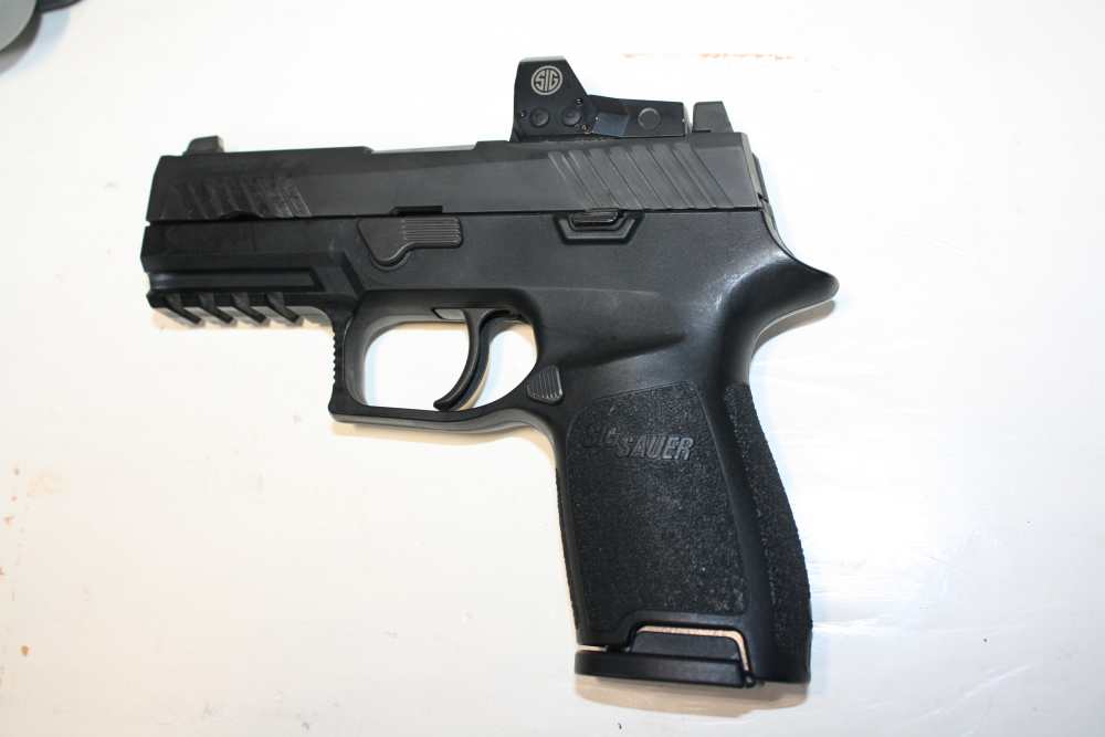 Sig Sauer P320 semi auto pistol, 9mm, with Sig Romeo 1 Red Dot Sight-img-2