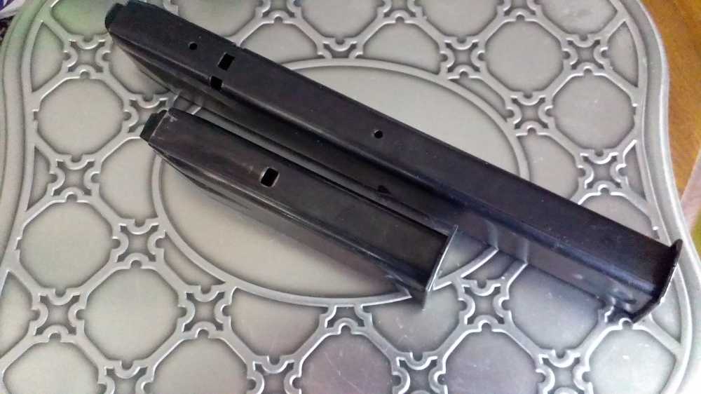 Pair of Ruger P-Series Magazines 9mm 15-Round and 25-Round-img-0