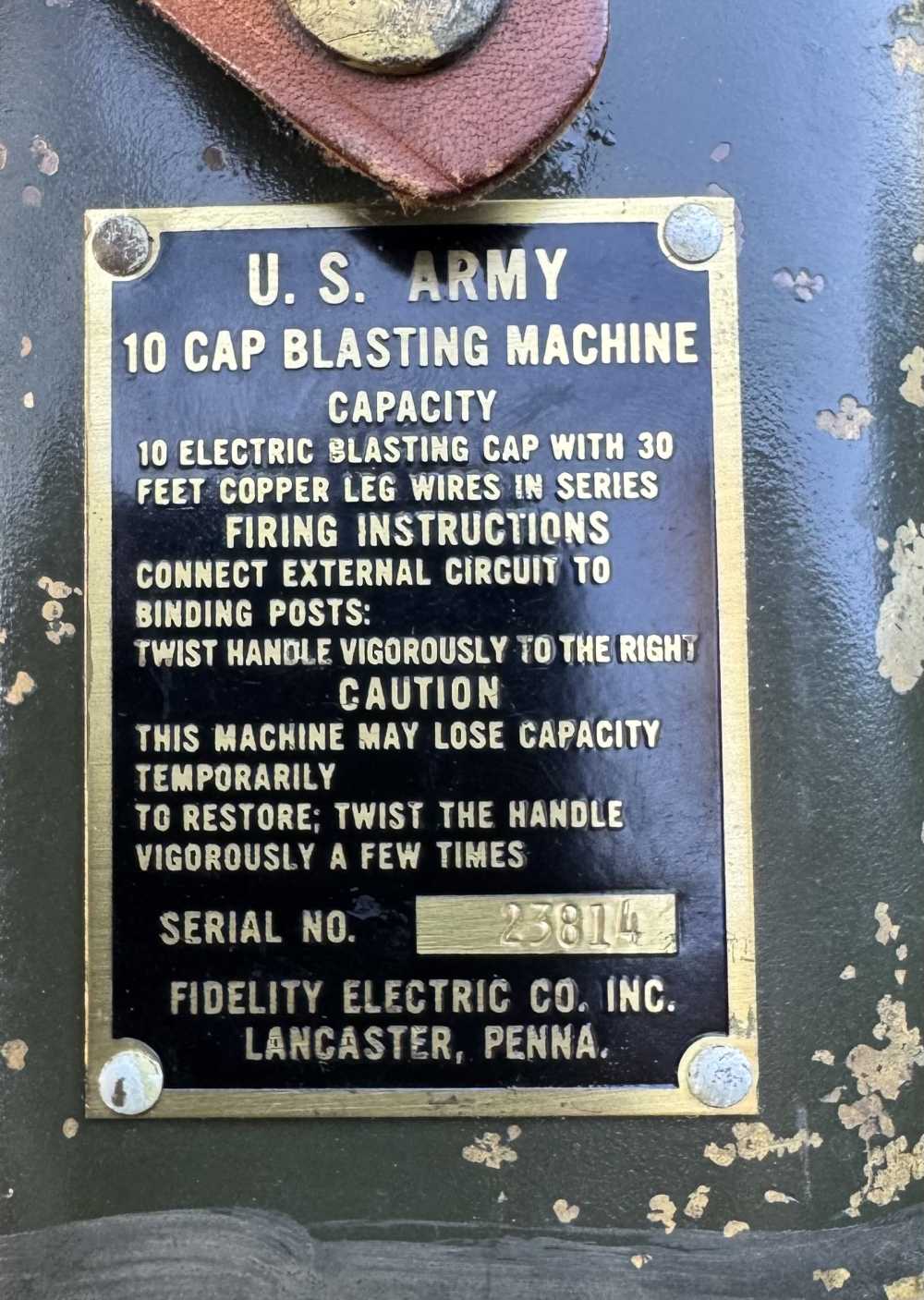 Nice US army ww2 10 cap blasting machine working condition -img-1