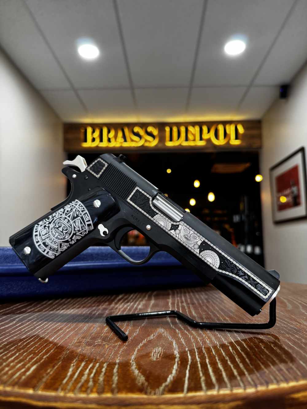 Colt COO1911C38MQM GOV 38SUPER MAMA QUILLA MOON 38 Super Limited -img-2
