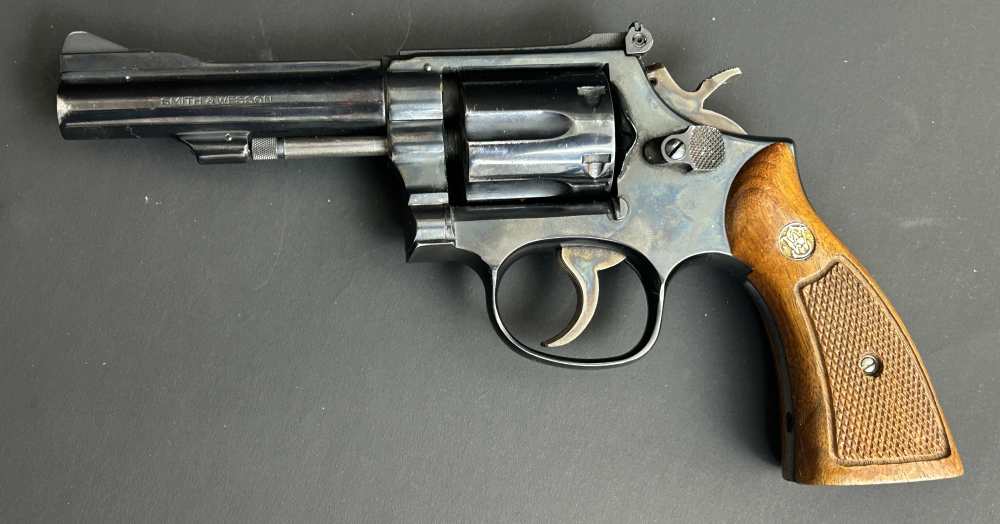 SMITH & WESSON 15-4 26060430-img-1