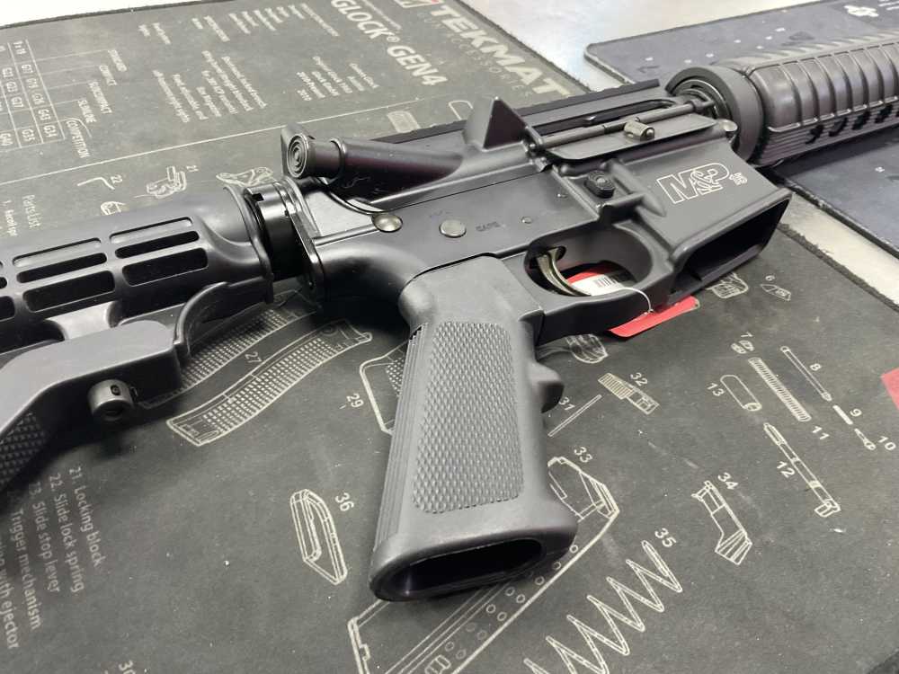 Smith & Wesson M&P-15 sport II 16” 5.56/223 RIFLE NO MAGAZINE -img-19