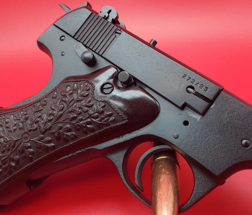 Vintage High Standard H-D Military .22LR – Refinished – Fair-img-15