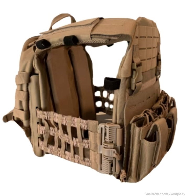 GUARD DOG BODY ARMOR CERBERUS PLATE CARRIER FDE ADJUSTABLE WITH MULTIPLE -img-0