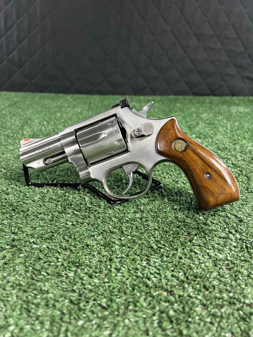 Vintage Taurus model 66 stainless steel 2.5” barrel wood grips RARE model  -img-1
