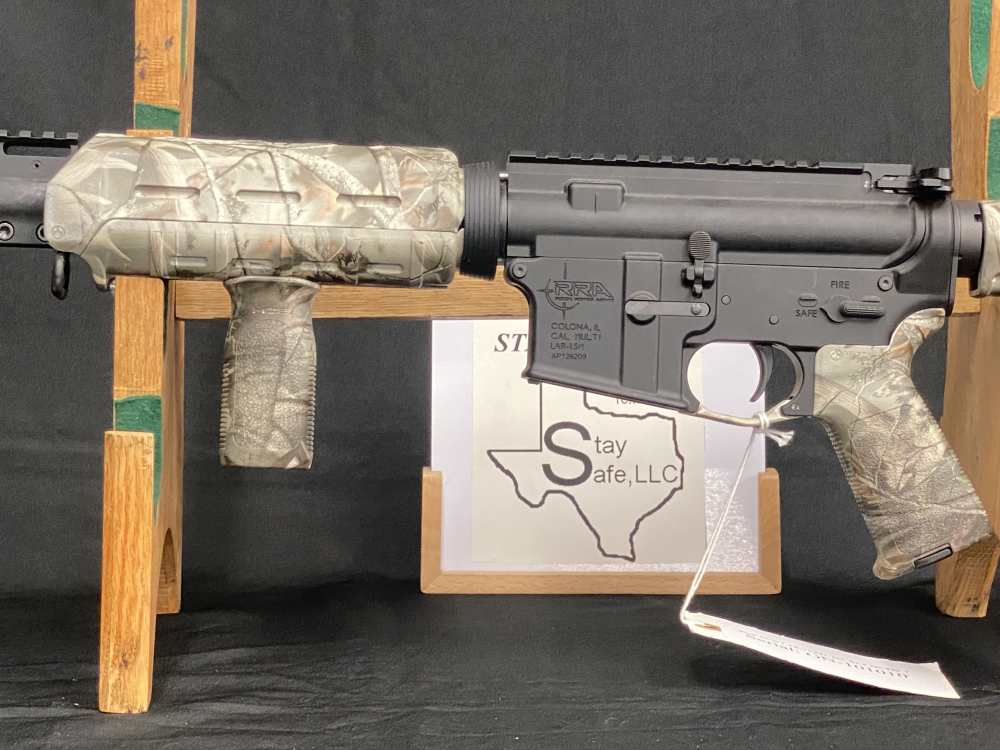 Rock River LAR-15 with light camo furnature-img-2