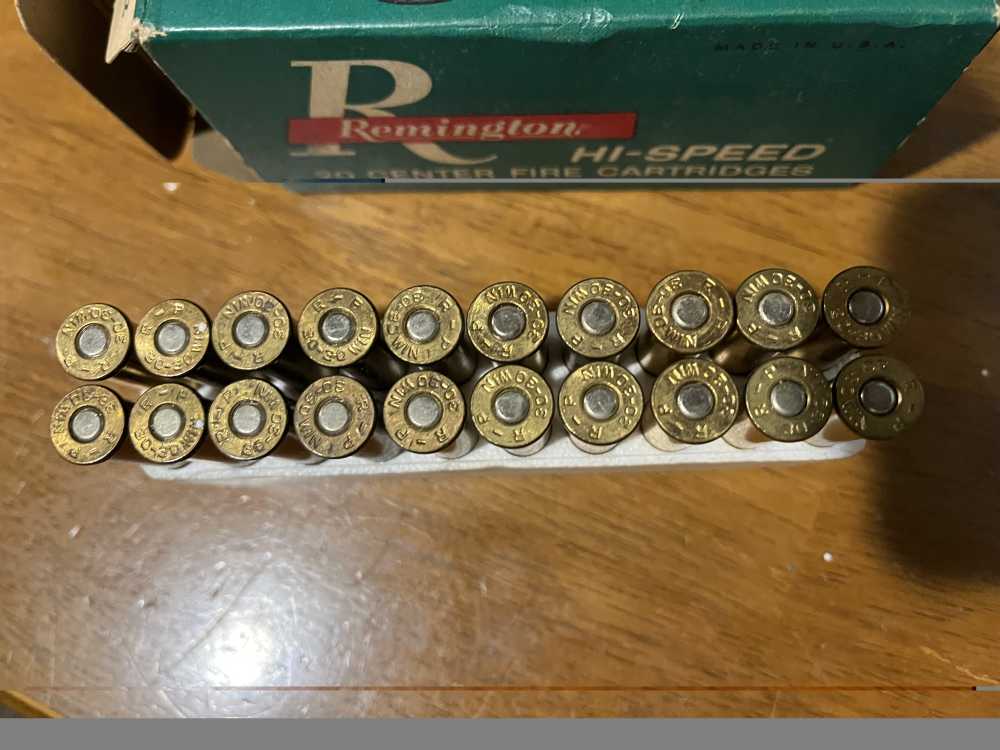 30-30 WINCHESTER AMMO NICE OLD BOX OF 20 ROUNDS REMINGTON CORE-LOKT -img-1