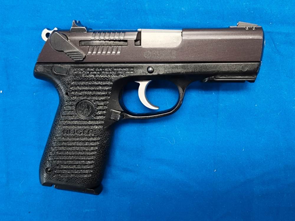 RUGER P95 9MM 3.9" W/ CASE & XTRA MAG, EXC COND, 2009-img-1